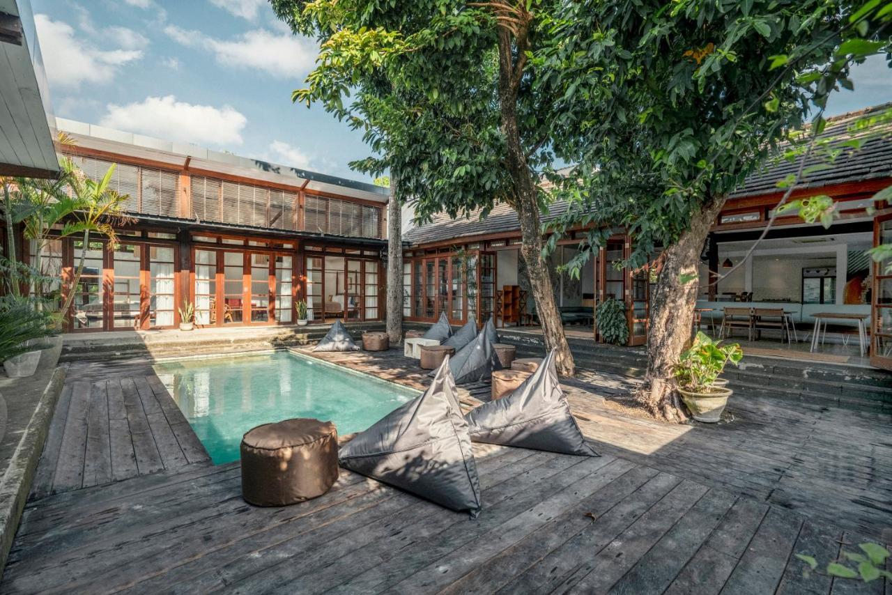 Апартаменты Batu Belig Living Managed By Cpm Bali Семиньяк Экстерьер фото
